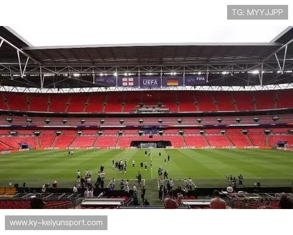 本周最佳瞬间：球场内外的精彩集锦，球场外 短片